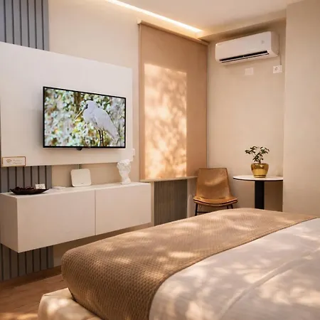 Elis Pensión Tirana